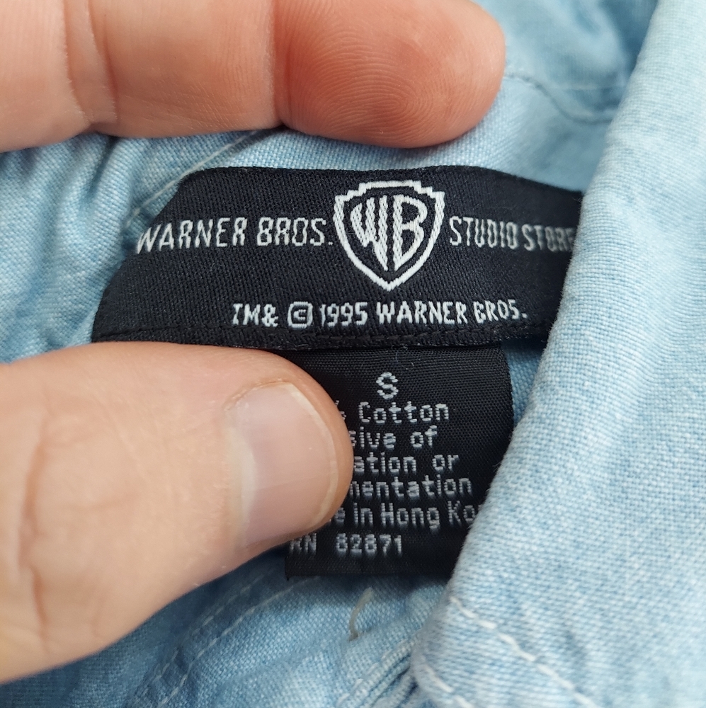 🔥VTG '95 Looney Tunes Denim Shirt🔥 - Picture 7 of 11